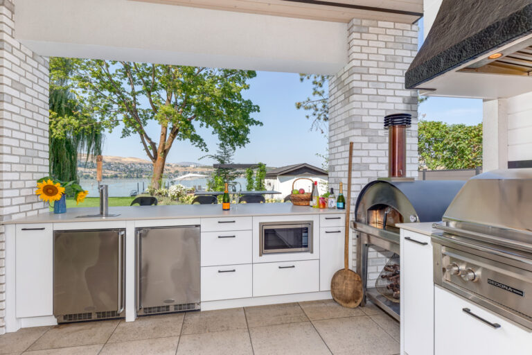 Seasons Okanagan-Kinloch