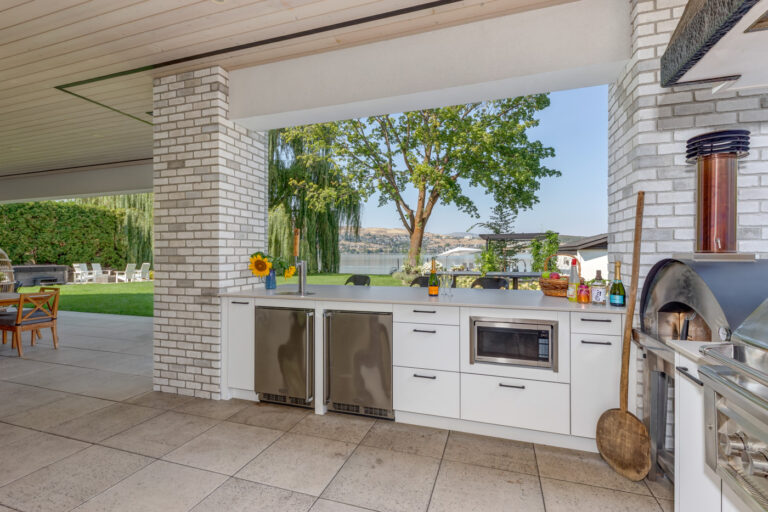 Seasons Okanagan-Kinloch