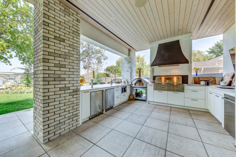 Seasons Okanagan-Kinloch