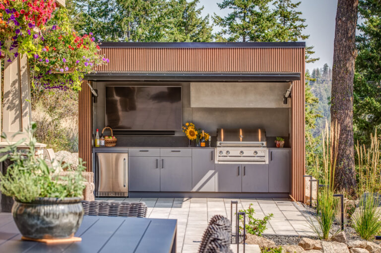 Seasons Okanagan-Suggit